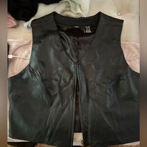Haggar Black Vest Sleeveless Zipper Jacket crop style
